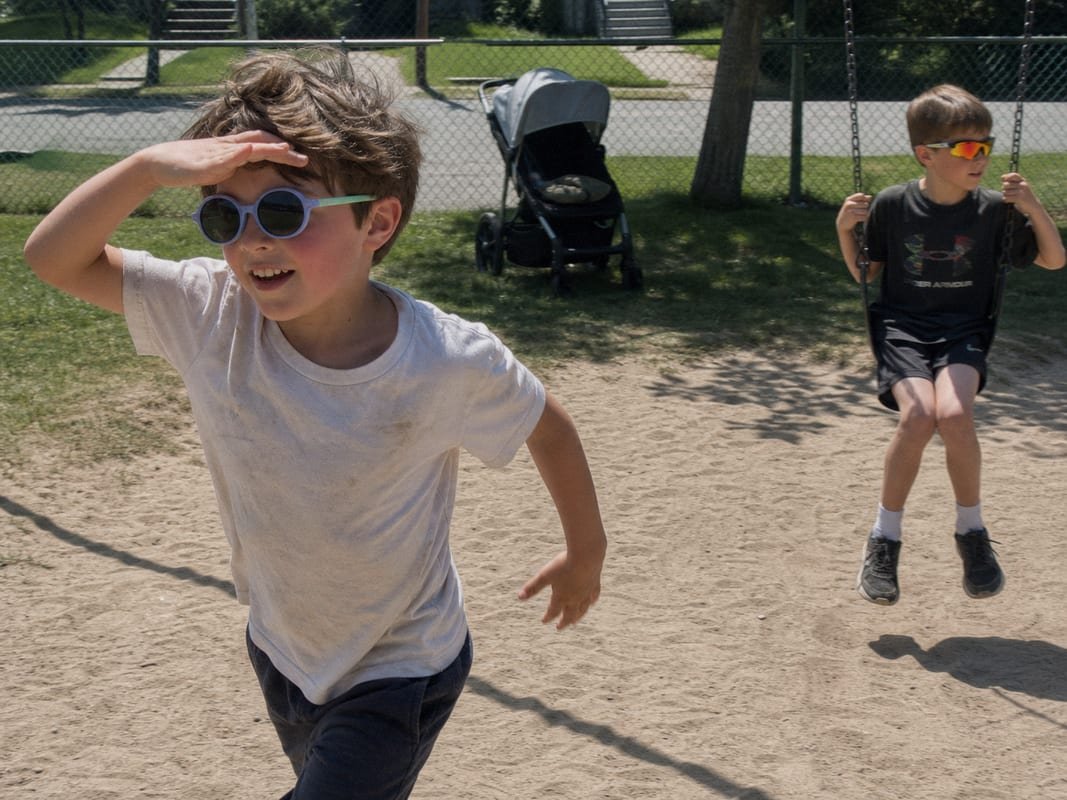 Polycarbonate lens material offering best UV safety for active children's eyewear (ID#5)