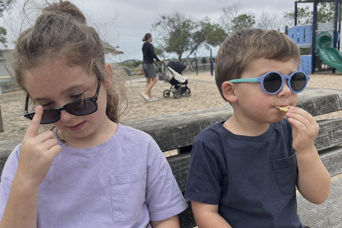 Product line combining core one-piece frames with foldable travel-focused sunglasses for kids (ID#5)