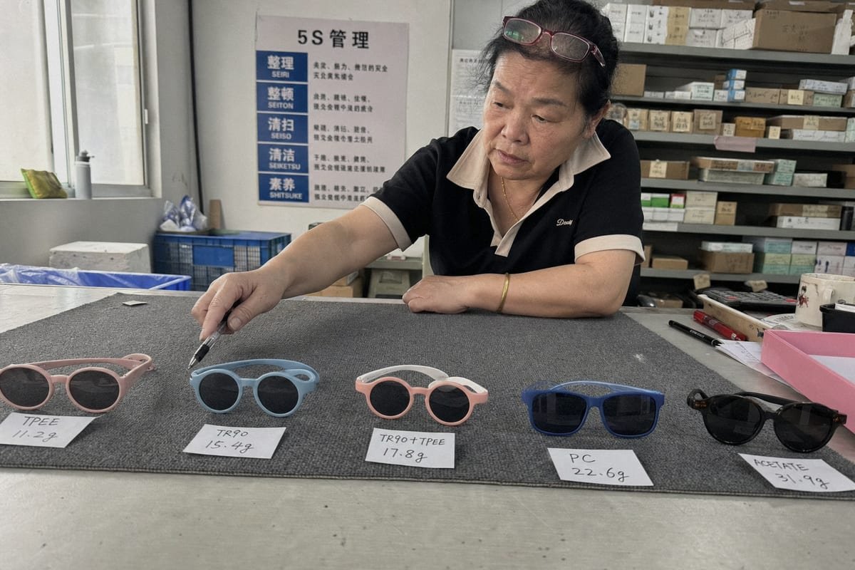 Verifying Supplier Weight Claims Digital scale verifying supplier weight claims for bulk sunglasses orders (ID#5)