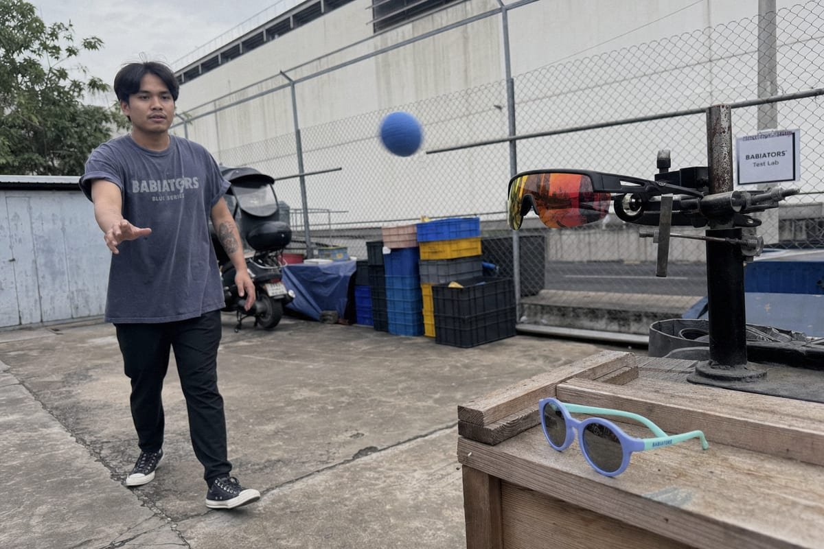Polycarbonate and Trivex materials balancing lightweight comfort and protection (ID#4)