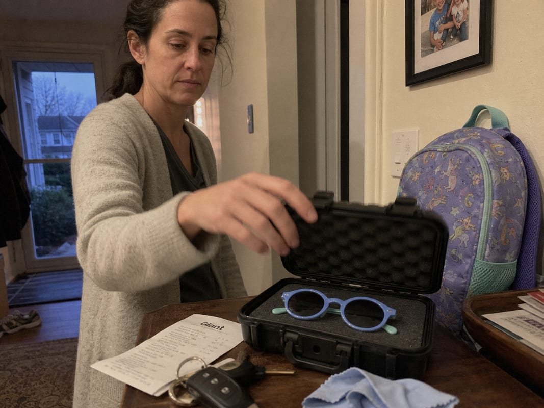 Proper storage method for kids' sunglasses when not in use (ID#1)