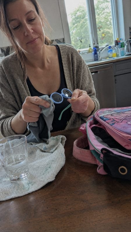 Proper technique for removing smudges from polarized lenses without damaging coating (ID#4)