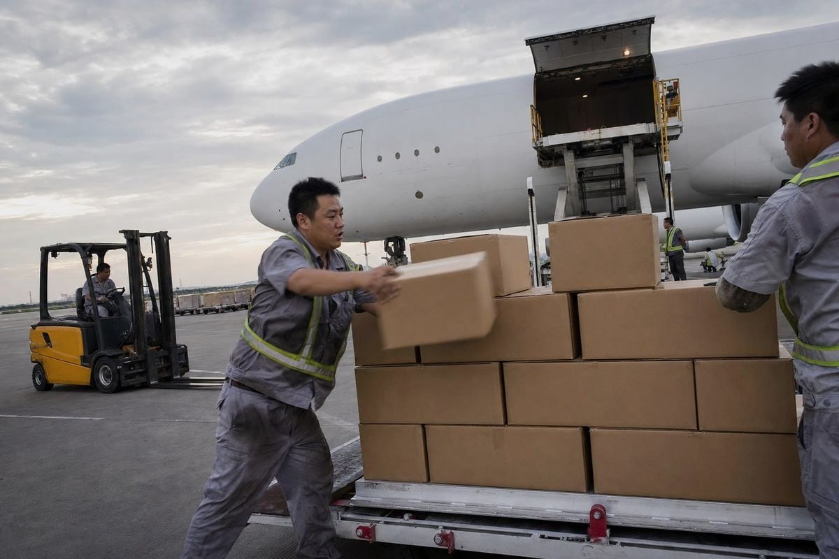Freight forwarder billing kids' sunglasses shipments by dimensional volumetric weight not actual weight (ID#3)