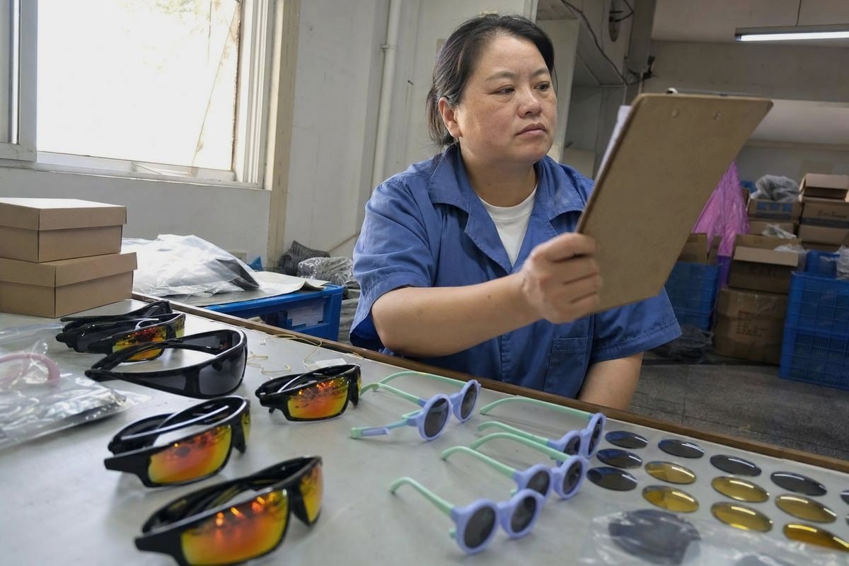 Forecast Detail Checklist Checklist of forecast details needed for accurate kids' sunglasses production capacity planning (ID#3)