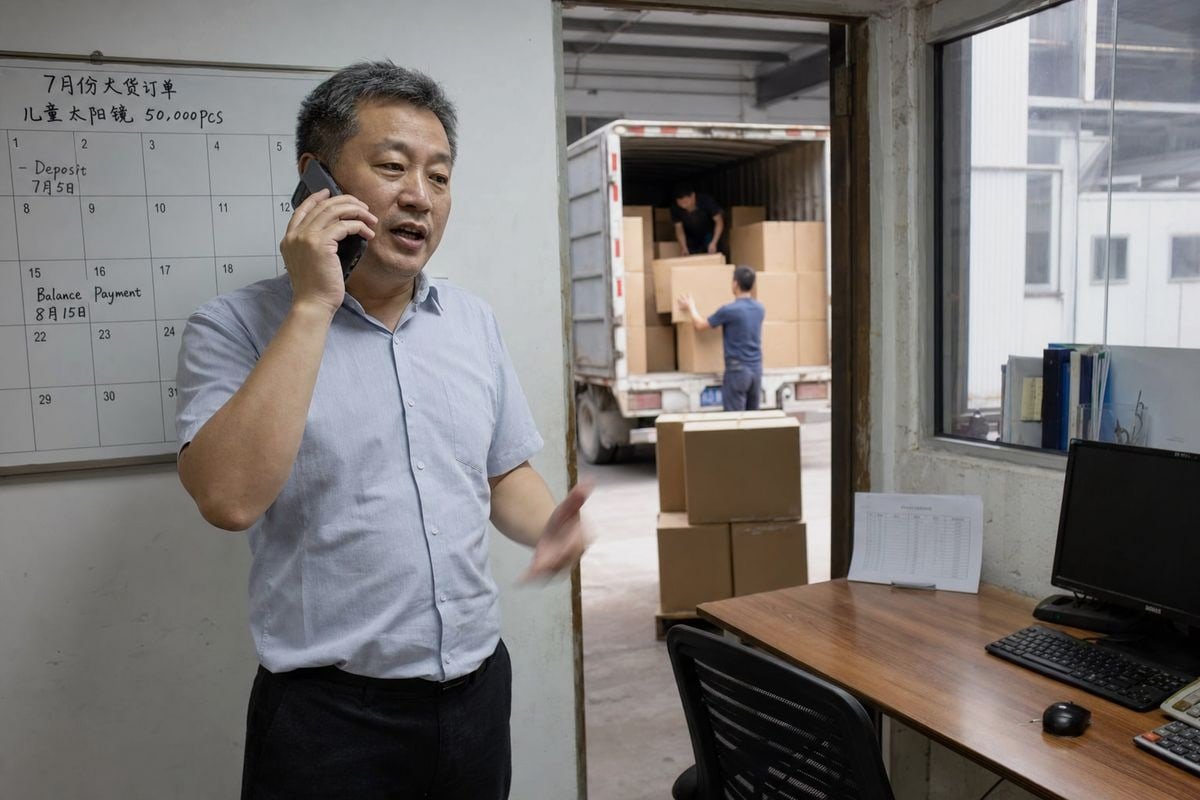 Negotiating deposit terms and FOB shipping with China suppliers to reduce currency risk (ID#4)