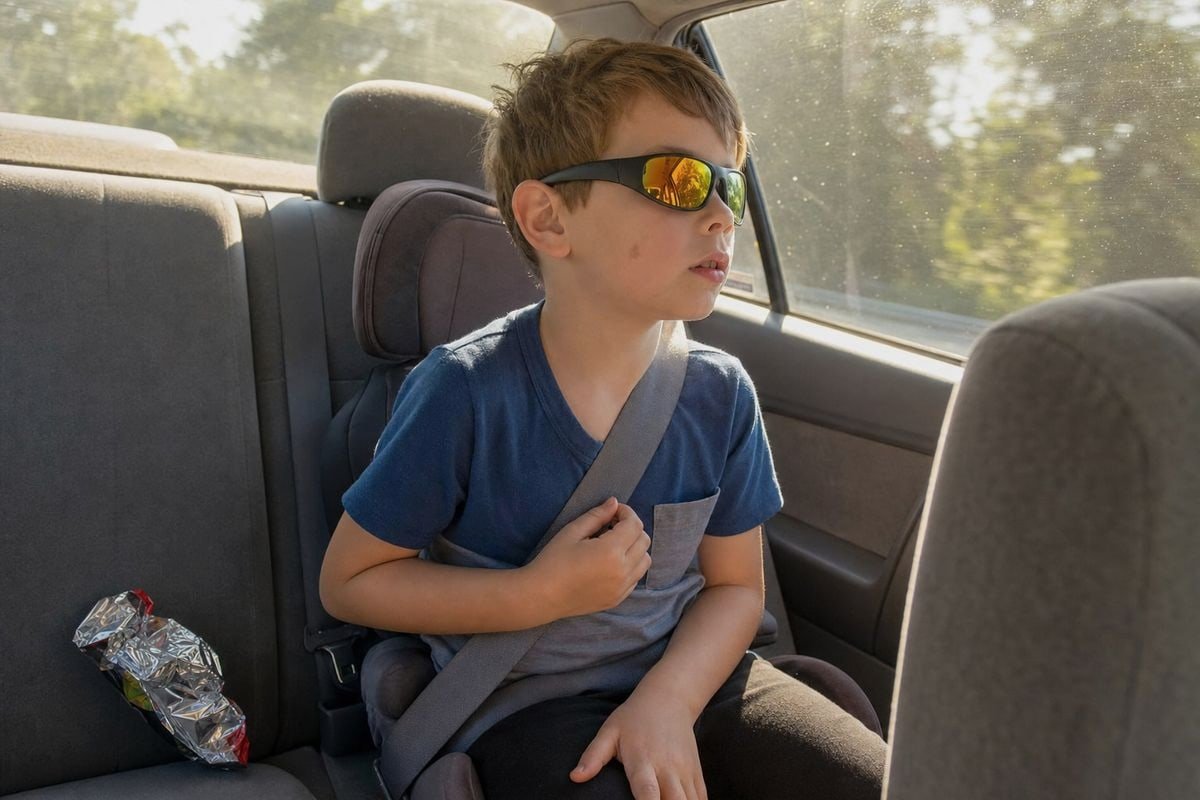 Safety certifications like UV400, EN ISO 12312-1, and CPSIA for kids sunglasses (ID#5)