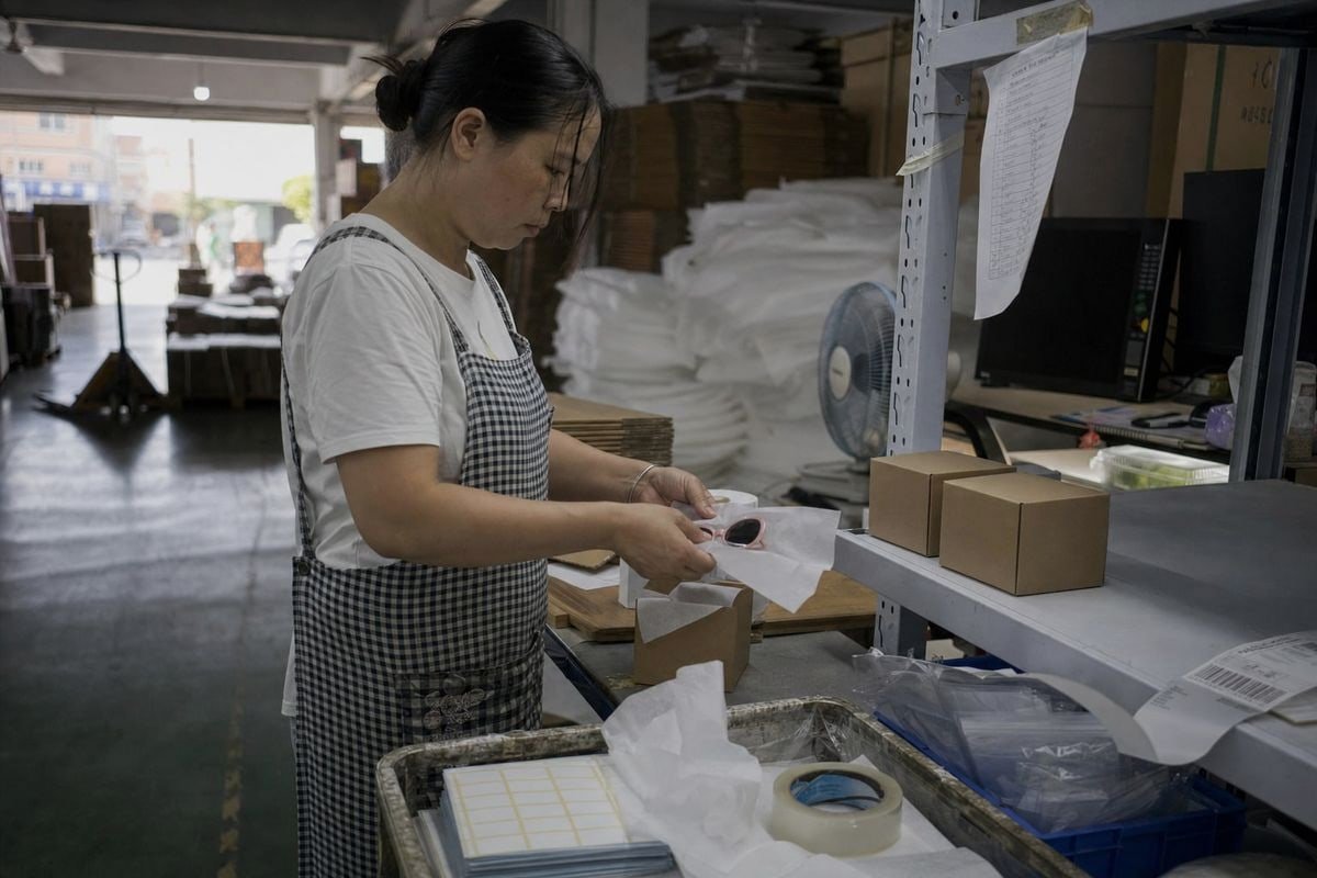 Sample and prop costs buyers should expect to cover themselves (ID#5)