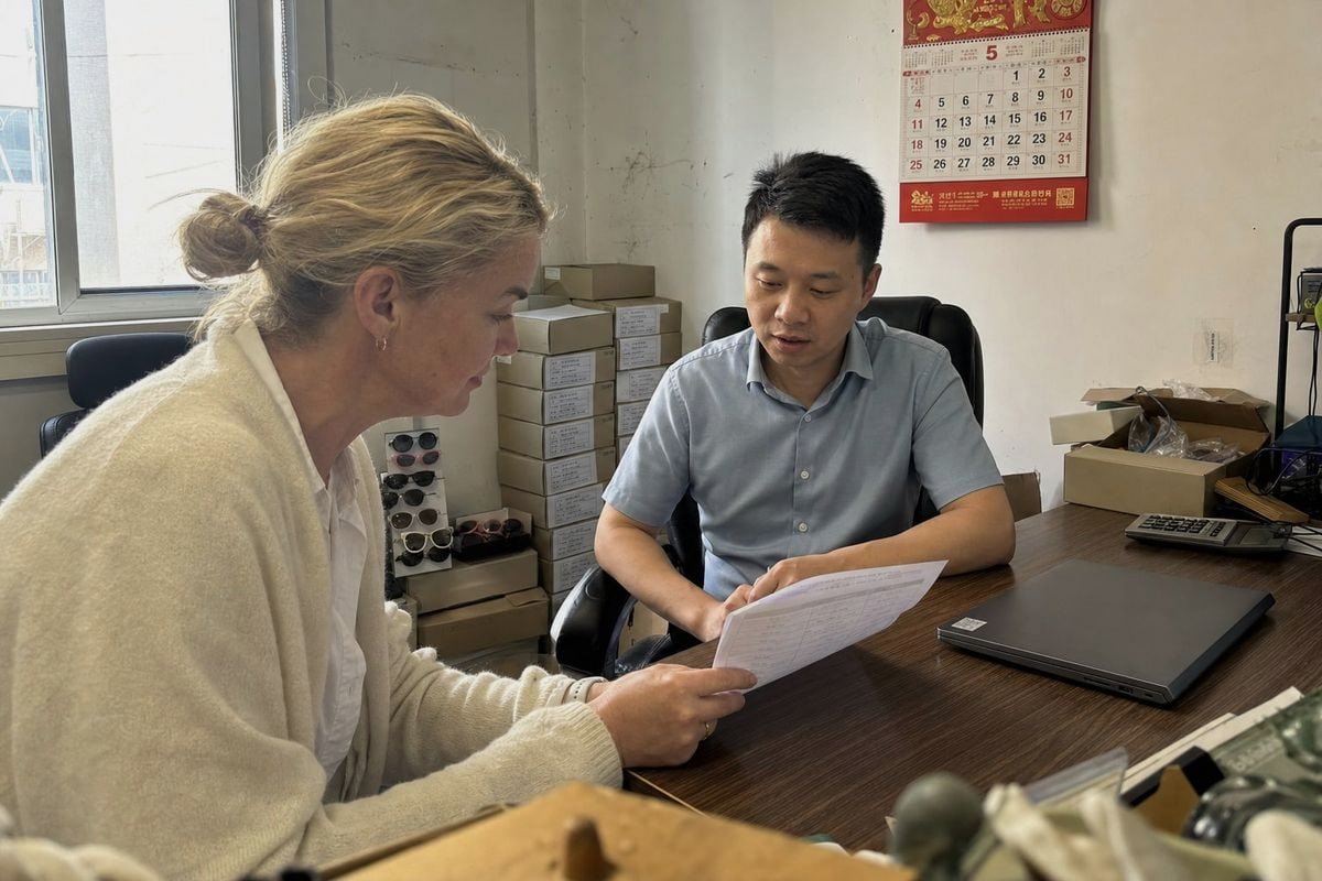 Payment Terms Negotiation Negotiating 30/70 payment terms with a China eyewear factory eases cash flow (ID#3)