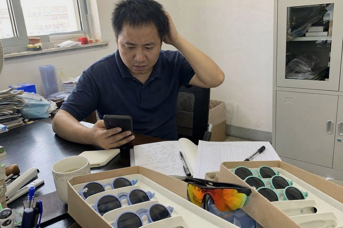 Guide to requesting exclusive custom kids' sunglasses models from suppliers (ID#1)