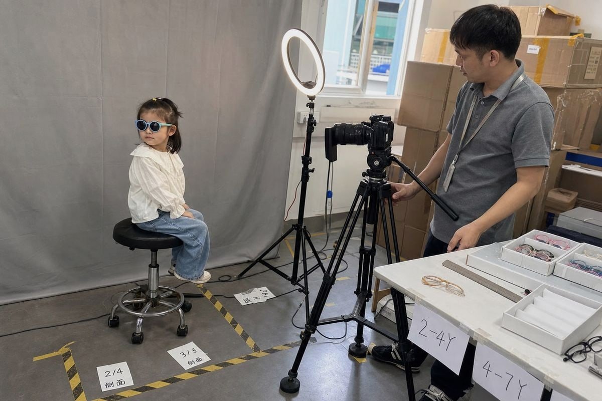 Child models showing sunglasses fit from front, side, and angled views for parents (ID#2)