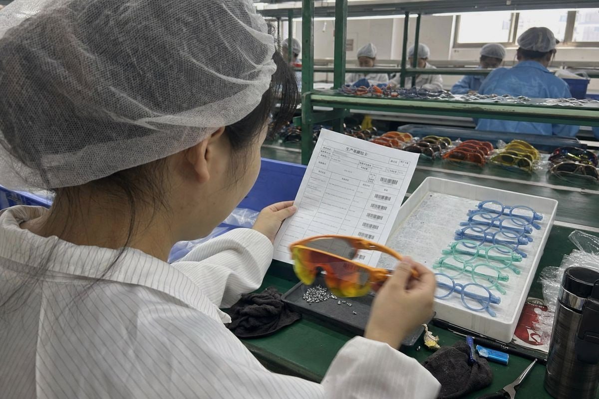 Reliable Manufacturer Selection Choosing a reliable manufacturer with proven CPSC compliance for children's eyewear brands (ID#5)