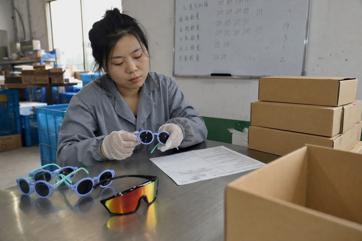 Hidden costs comparison between sourcing agents and DIY production management in China (ID#3)