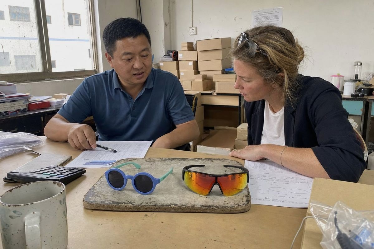 Comparing kids sunglasses margins and costs between overseas brands and China OEM manufacturers (ID#1)