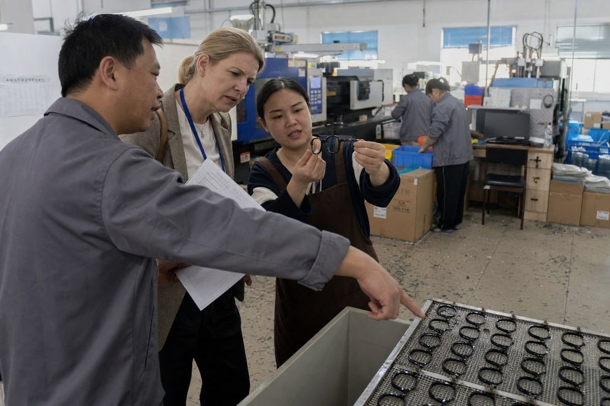 Supplier Quality Control Supplier quality control inspection process showing material tests and pre-shipment AQL checks (ID#3)