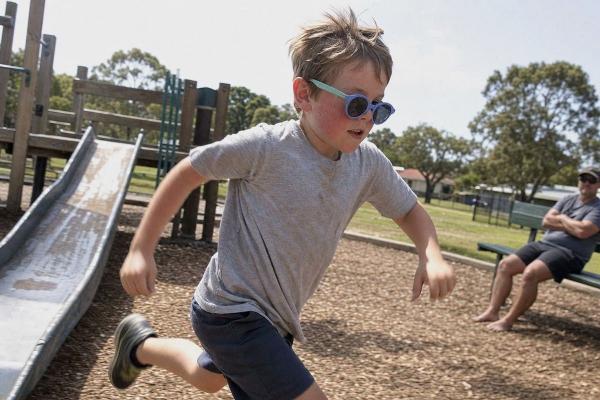 UV400 protective polycarbonate lenses shielding children's eyes from harmful UV rays (ID#4)