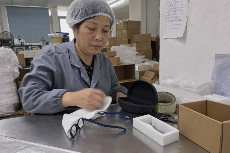 How to Prevent Deformation and Scratches When Shipping Kids’ Eyewear?