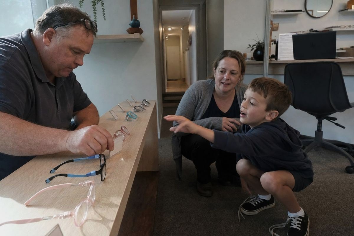 Deciding whether kids optical frames belong in standard eyewear store inventory (ID#1)