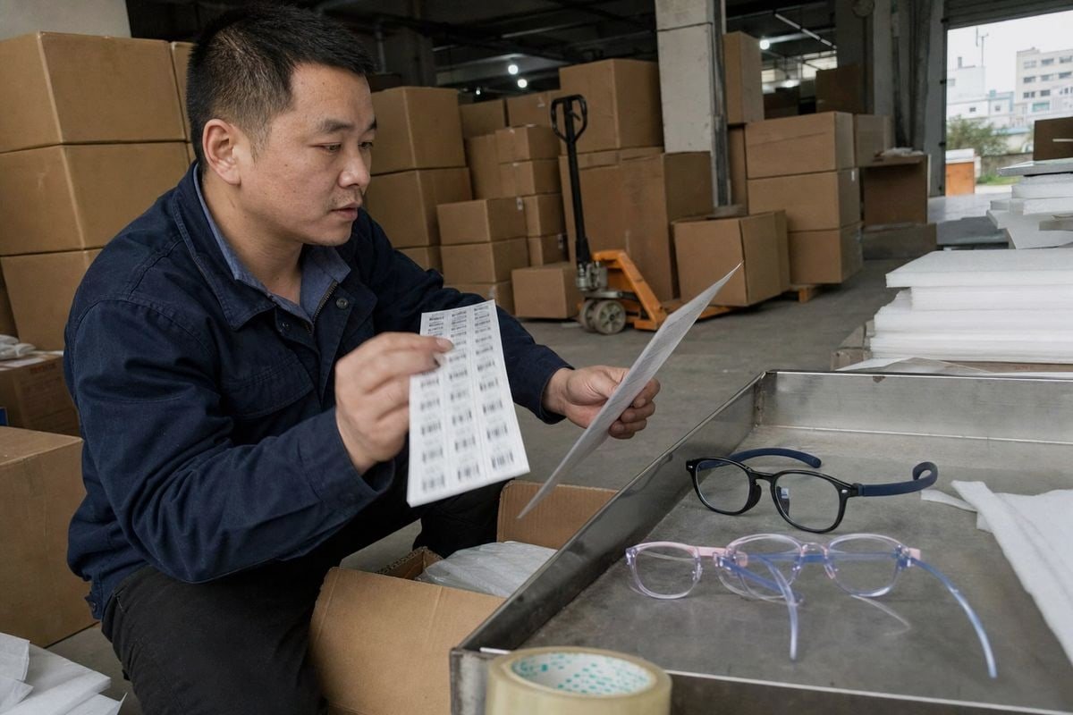 Impact of custom price tags and UPC barcodes on order cost and lead time (ID#4)