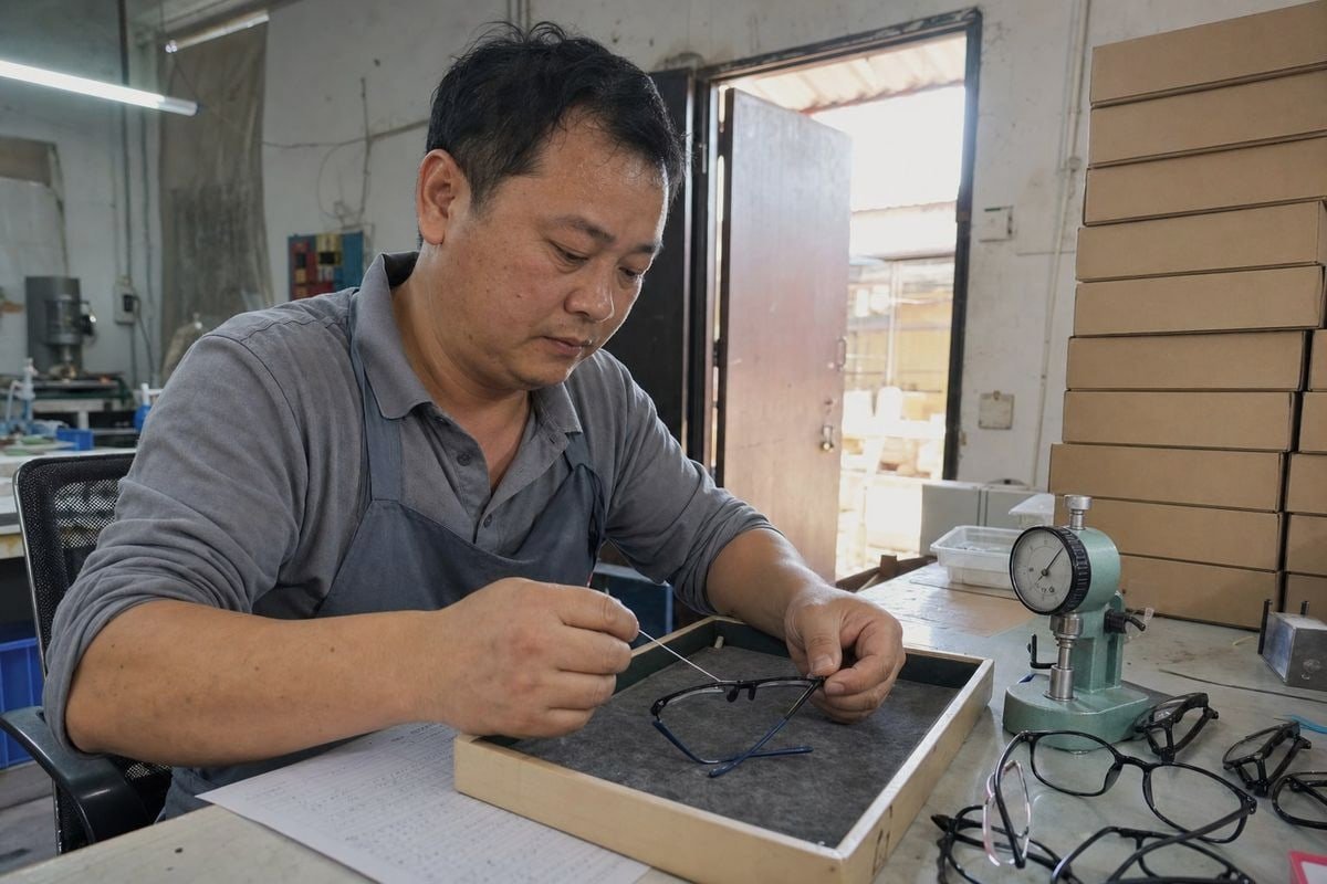 Manufacturer Technical Communication Communicating technical requirements to manufacturers to prevent retail fitting issues (ID#5)