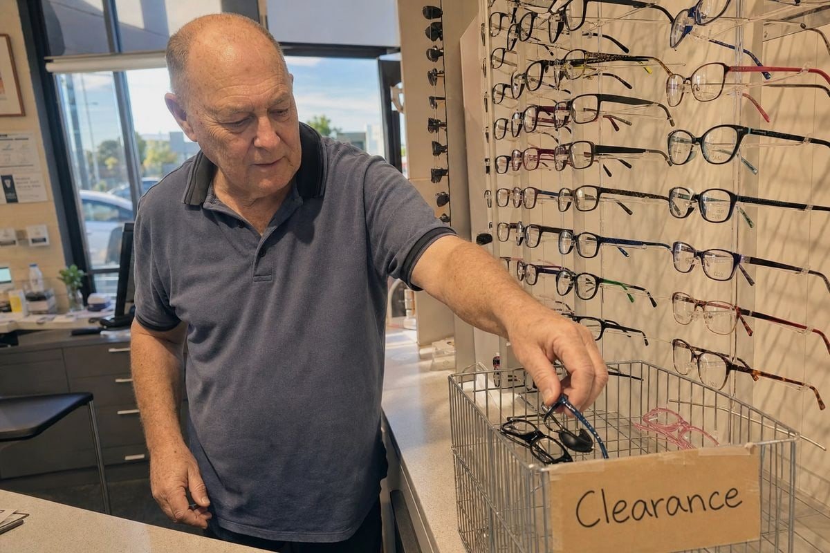 Flexible OEM/ODM factory partnership for managing kids eyewear inventory across sizes (ID#5)