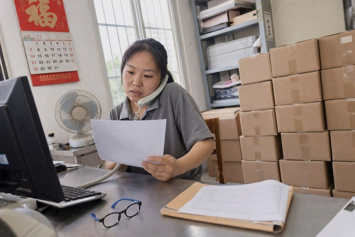 FDA Registration Verification Confirming Chinese optical frame supplier FDA registration status via official establishment database search (ID#2)