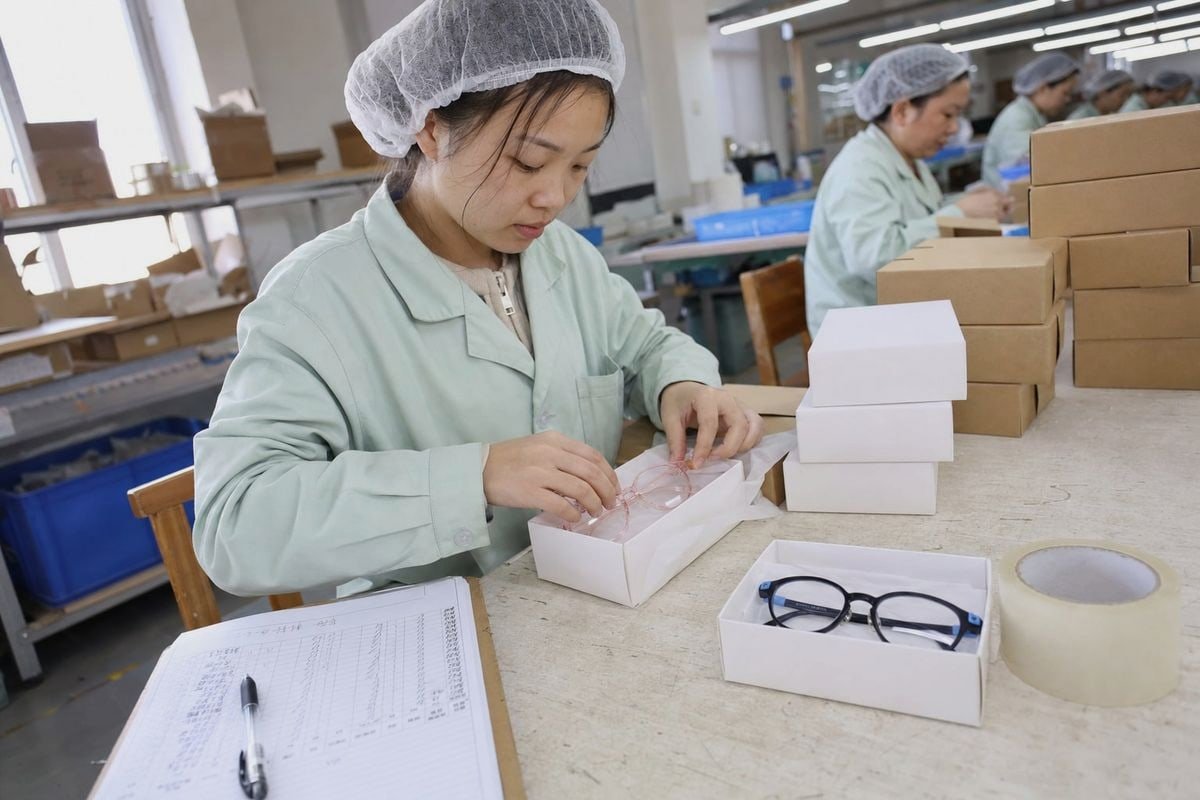 Key questions to confirm long-term kids eyewear supplier reliability (ID#5)