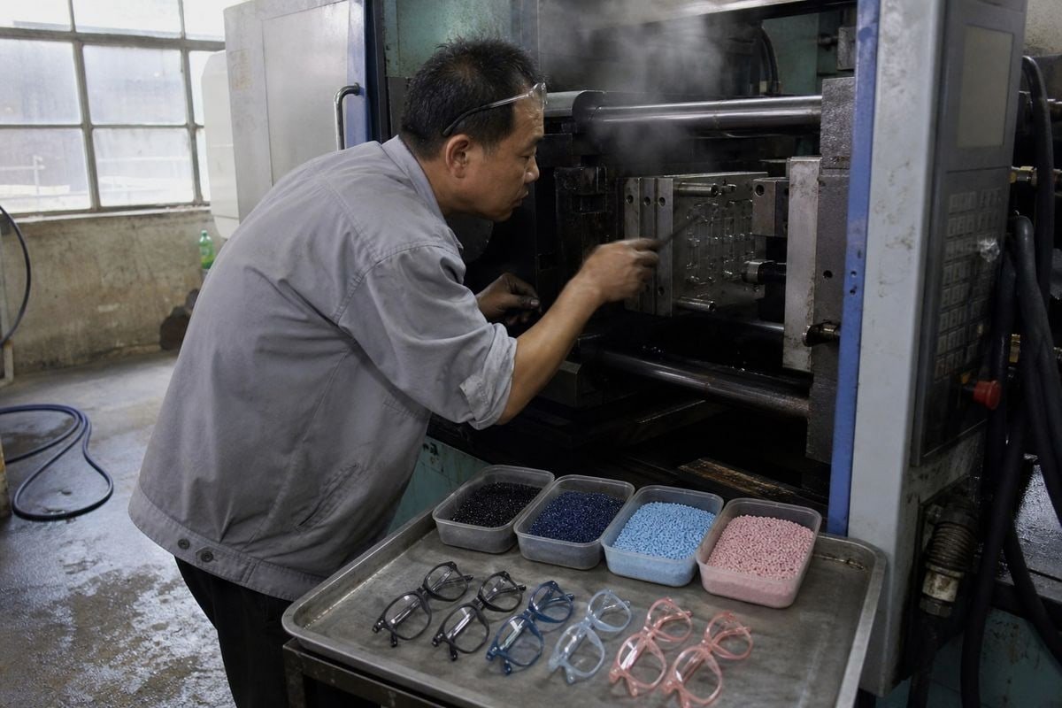 Lead Time Comparison Lead time difference between ready stock and custom OEM ODM kids frame production (ID#4)