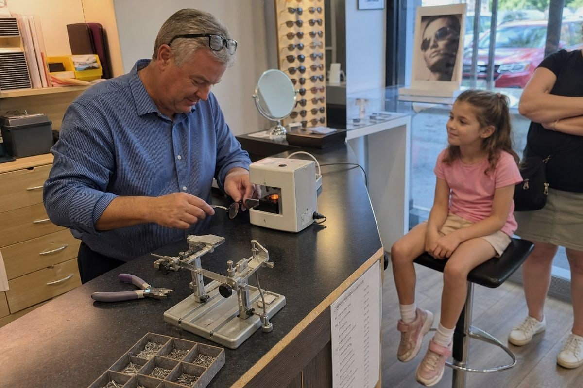 Comparing at-home frame fixes versus professional optical store realignment for kids (ID#3)