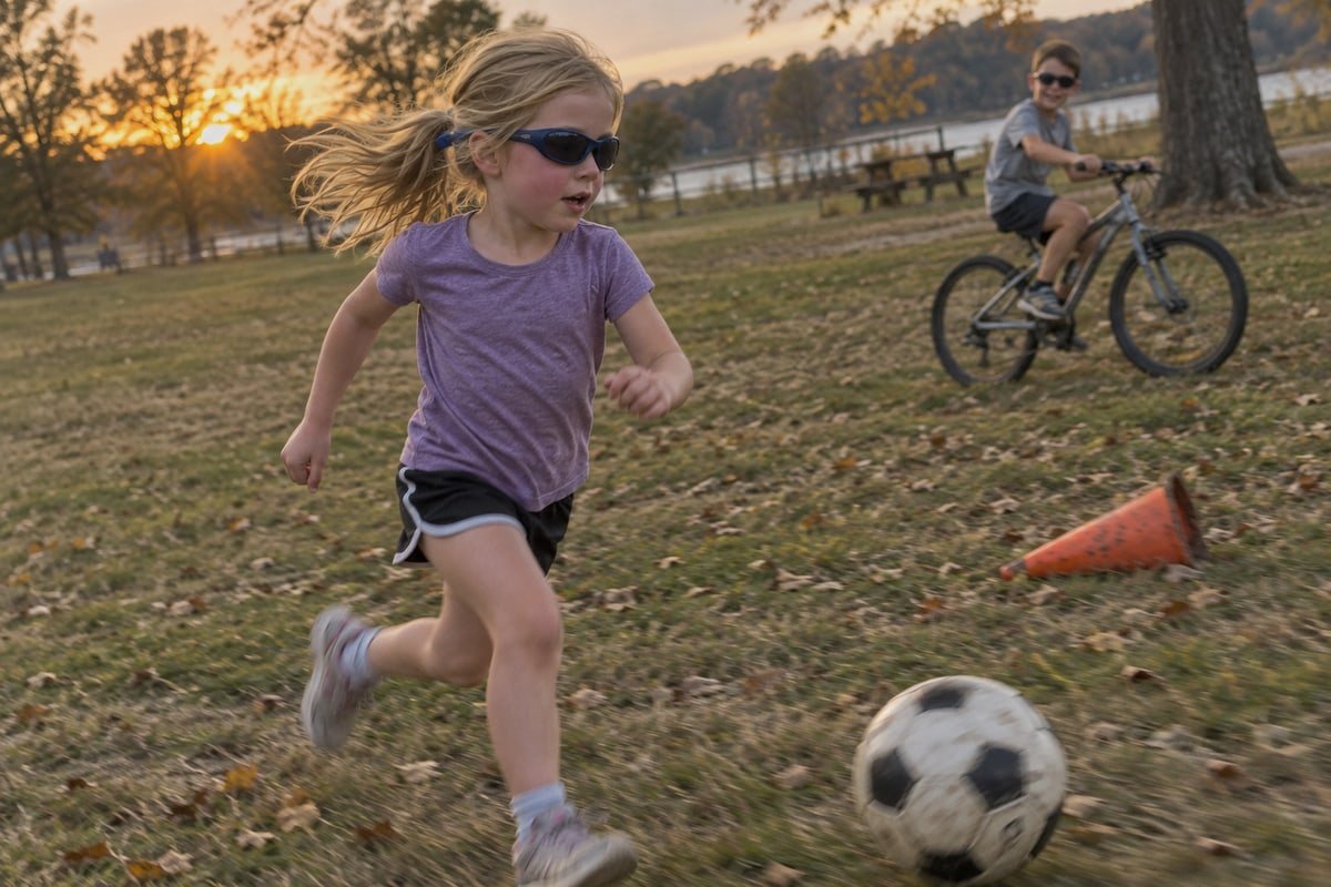 Strap vs Temple Scenarios Kids choosing strap or temple sunglasses styles for active outdoor play and everyday scenarios (ID#3)