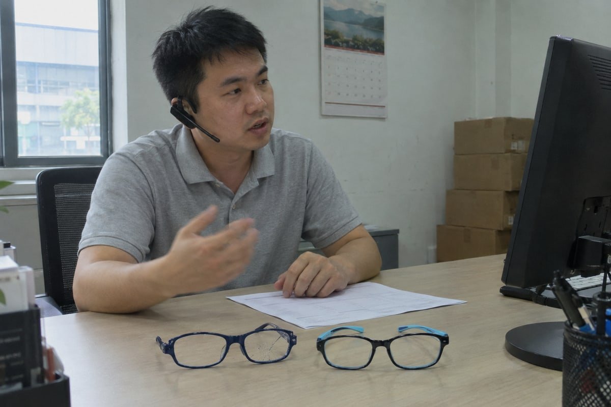 Filing Warranty Claims Steps to file a warranty claim for damaged or defective kids' glasses shipments (ID#5)