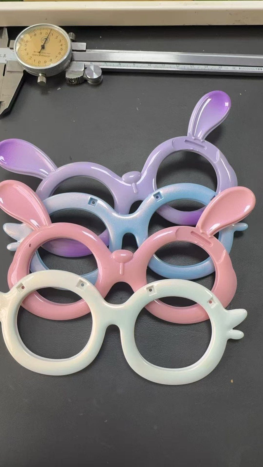 Actual pastel frame samples with an iridescent surface finish